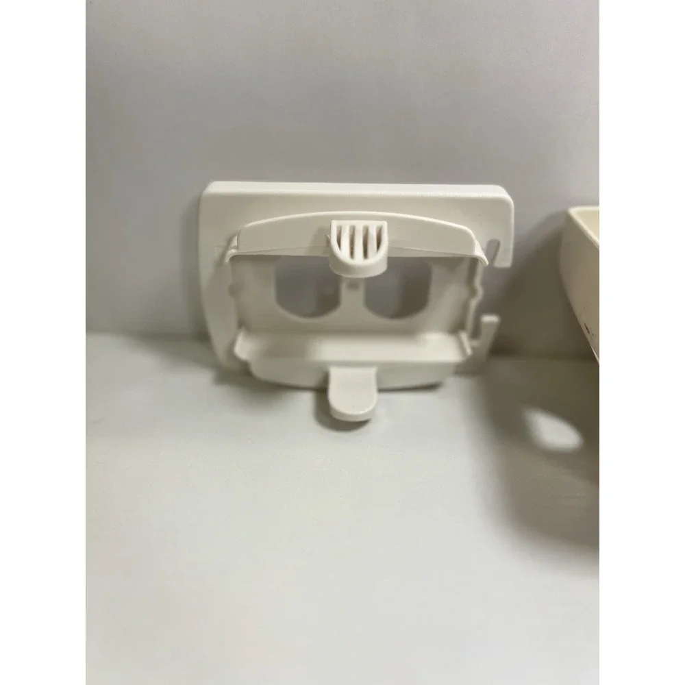 Safety‎ 1st Outlet Cover w/ Cord Shortener Plug Protector Pre-Owned